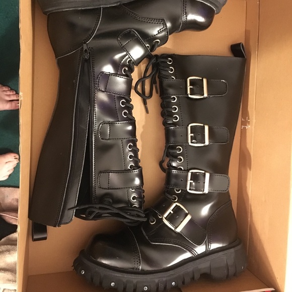 tuk combat boots
